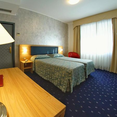 Hotel Le Torrette Galbiate Екстер'єр фото