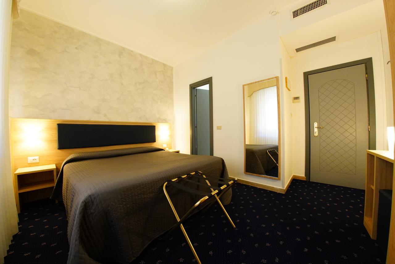 Hotel Le Torrette Galbiate Екстер'єр фото