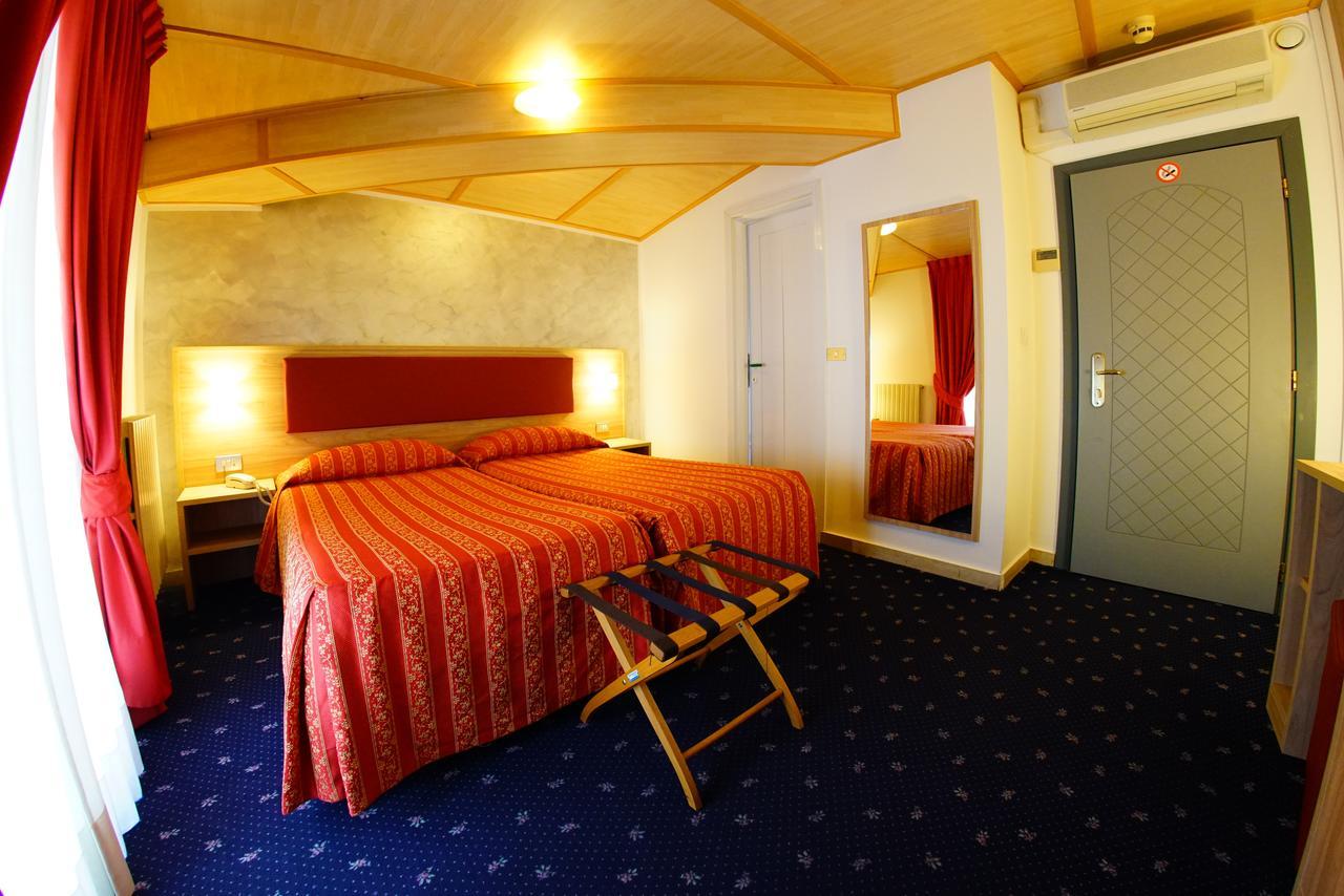 Hotel Le Torrette Galbiate Екстер'єр фото