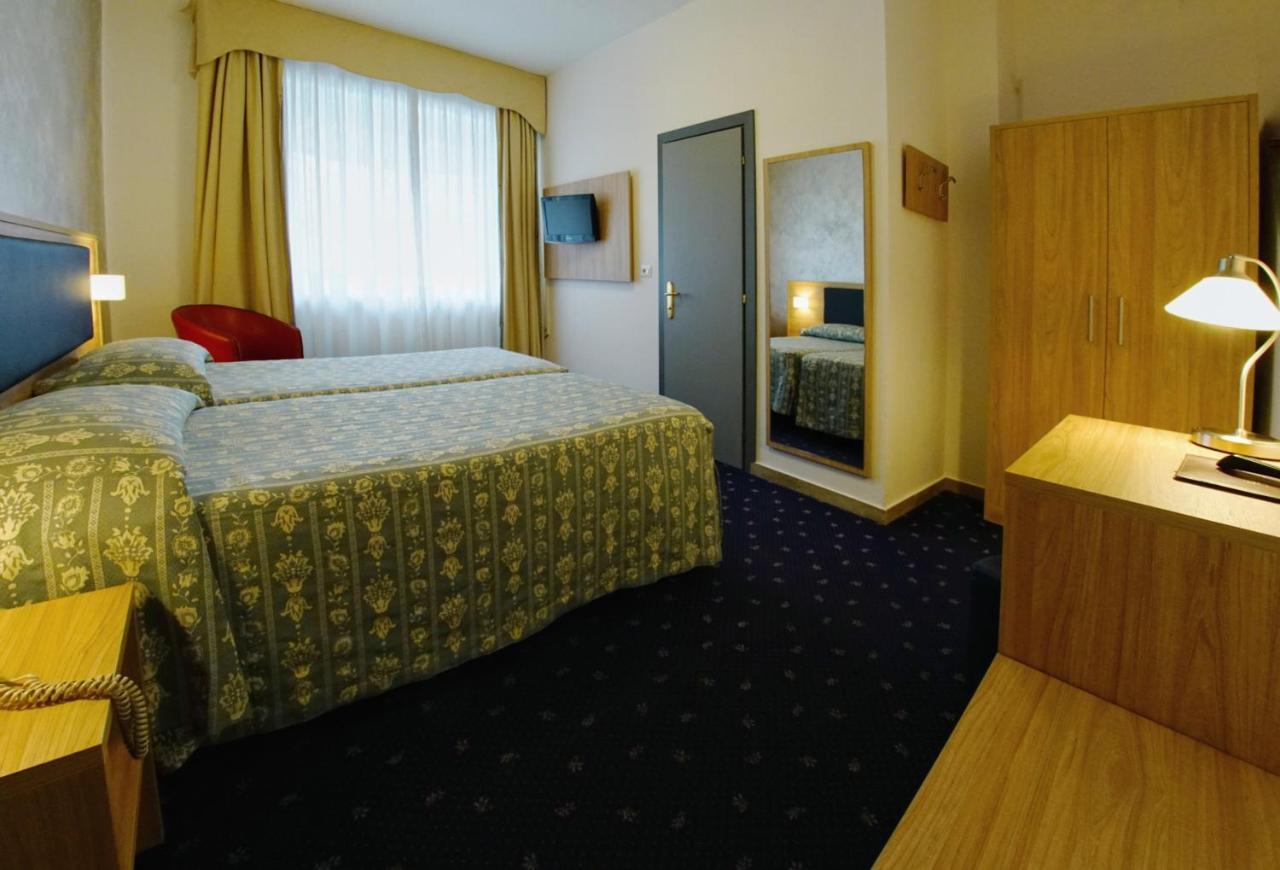 Hotel Le Torrette Galbiate Екстер'єр фото