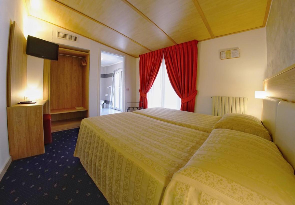 Hotel Le Torrette Galbiate Екстер'єр фото