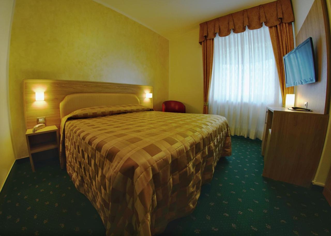 Hotel Le Torrette Galbiate Екстер'єр фото